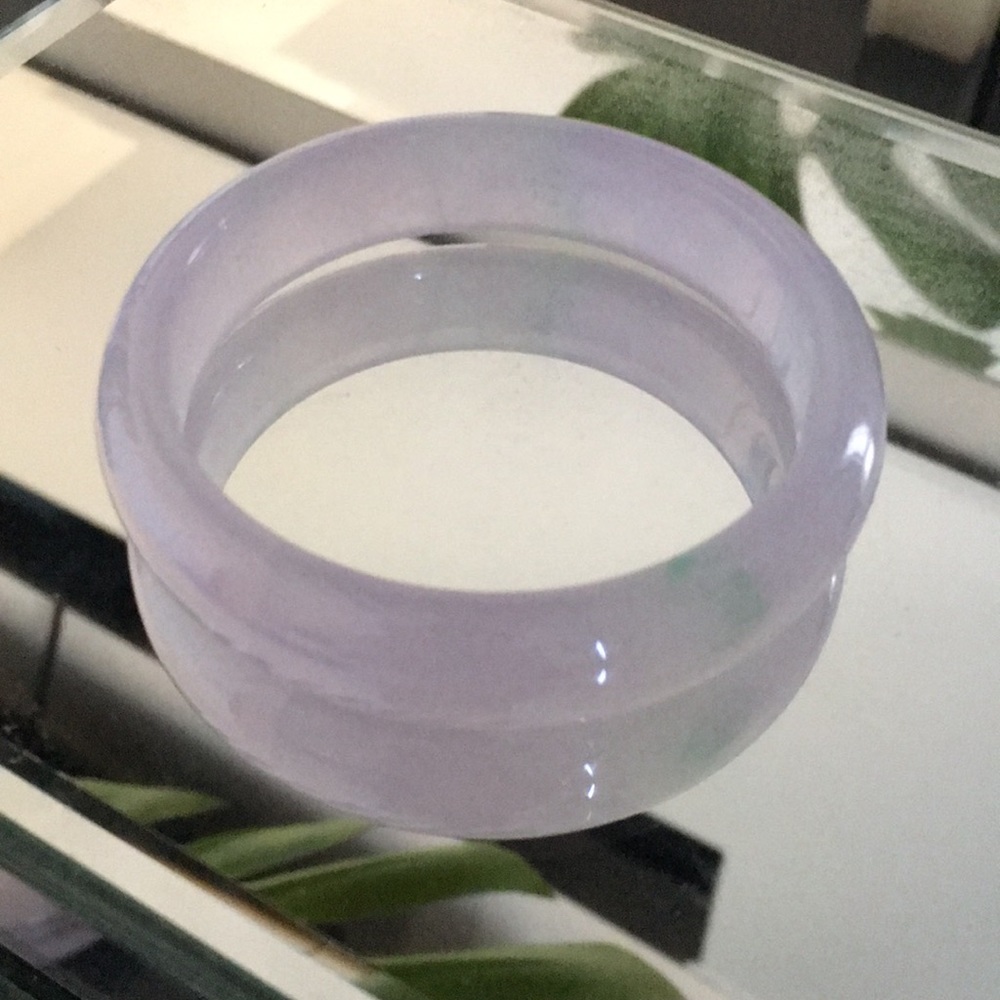 Purple jade bracelet